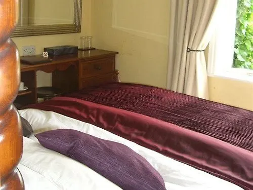 Ash Farm Country House Little Bollington 4*,